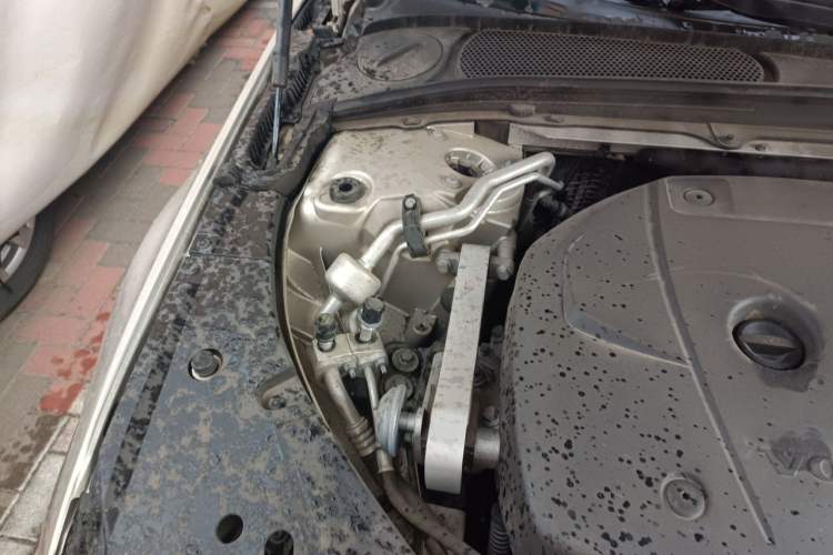Used Volvo S90 2018 T5 Prestige Edition Engine Bay Right