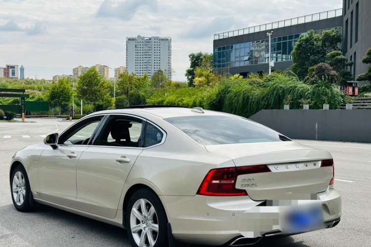 Used Volvo S90 2018 T4 Zhiyi Edition Exterior 2