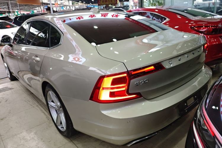 Used Volvo S90 2018 T4 Zhiyuan Edition Exterior 3
