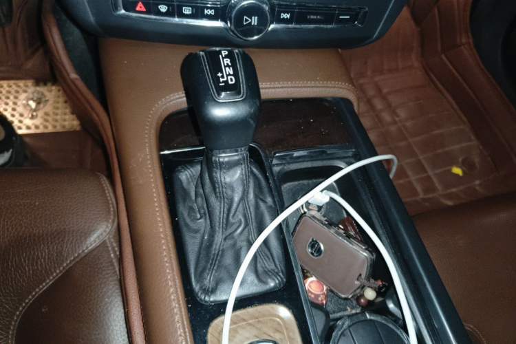 Used Volvo S90 2018 T4 Zhiyuan Edition Gear Lever