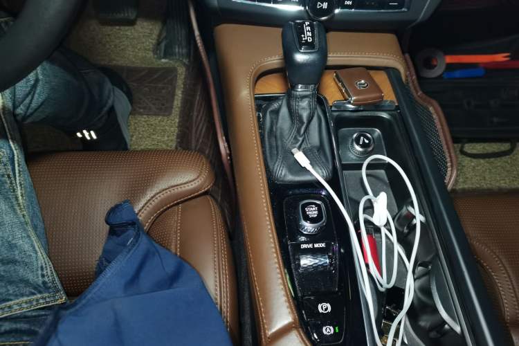 Used Volvo S90 2018 T5 Prestige Edition Gear Lever