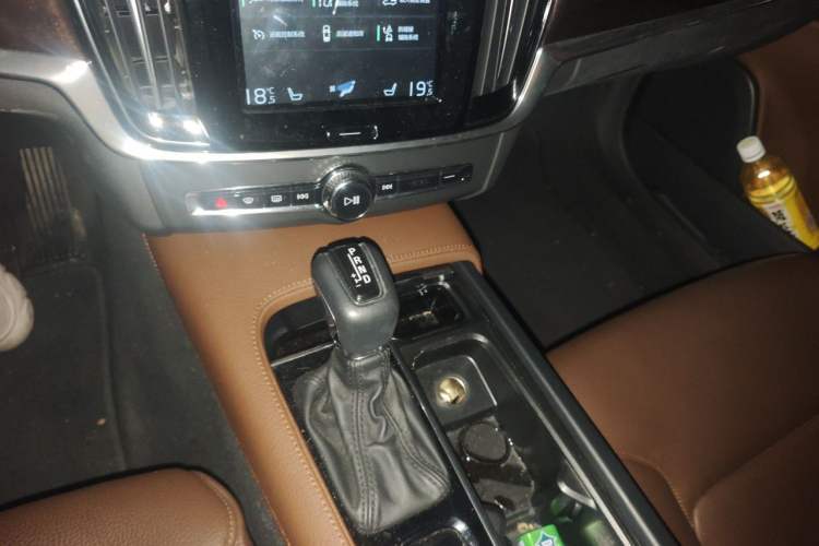 Used Volvo S90 2018 T4 Zhiyuan Edition Gear Lever