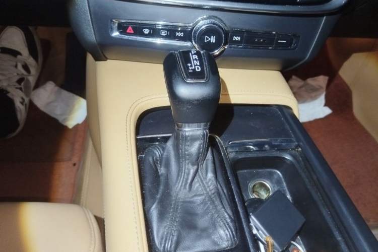 Used Volvo S90 2018 T4 Zhiyi Edition Gear Lever