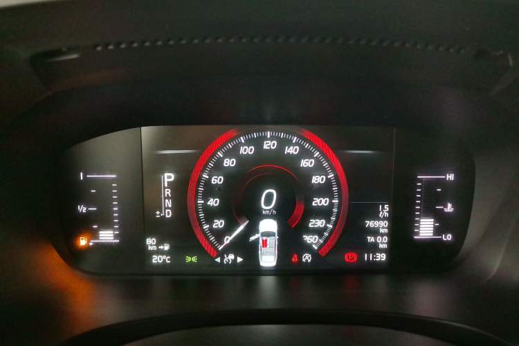 Used Volvo S90 2018 T4 Zhiyuan Edition Odometer Close Up