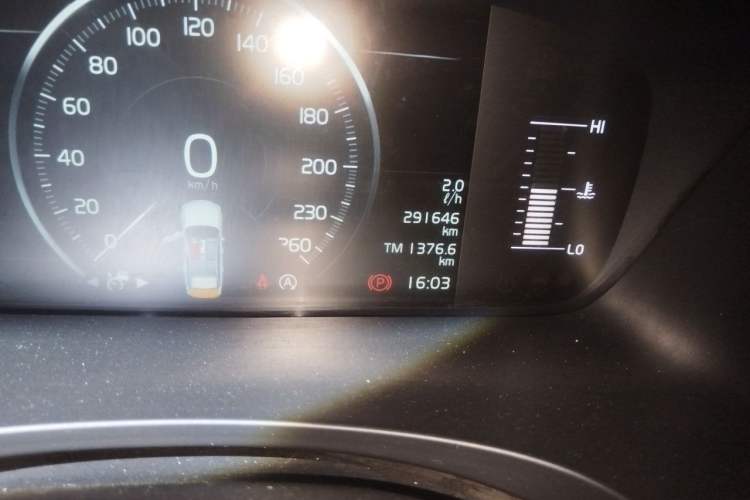 Used Volvo S90 2018 T4 Zhiyi Edition Odometer Close Up