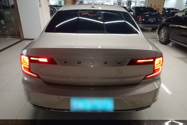 Used Volvo S90 2018 T4 Zhiyuan Edition Rear