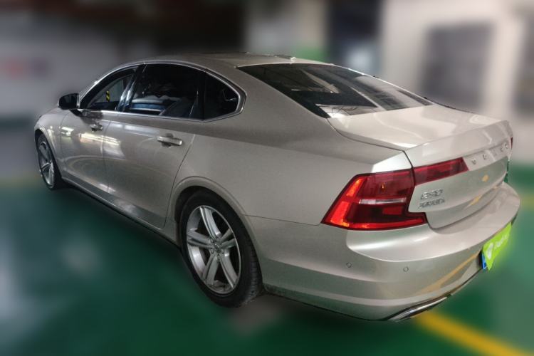Used Volvo S90 2018 T4 Zhiyuan Edition Rear Left 45 Deg