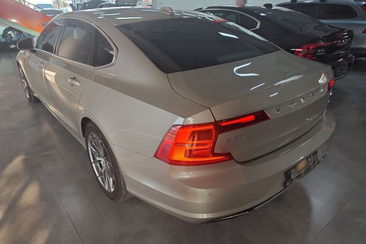 Used Volvo S90 2018 T5 Zhiyuan Edition Rear Left 45 Deg