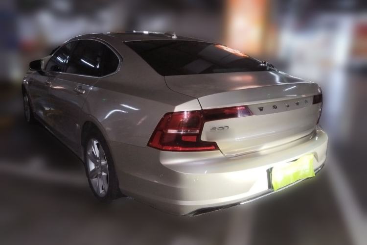Used Volvo S90 2018 T4 Zhiyi Edition Rear Left 45 Deg
