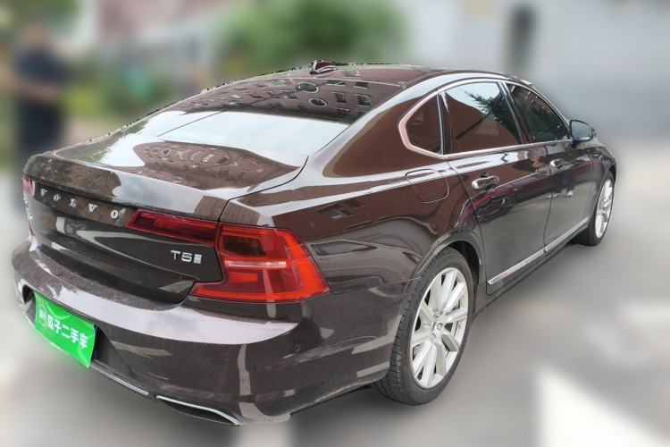 Used Volvo S90 2018 T5 Zhiya Edition Rear Right 45 Deg
