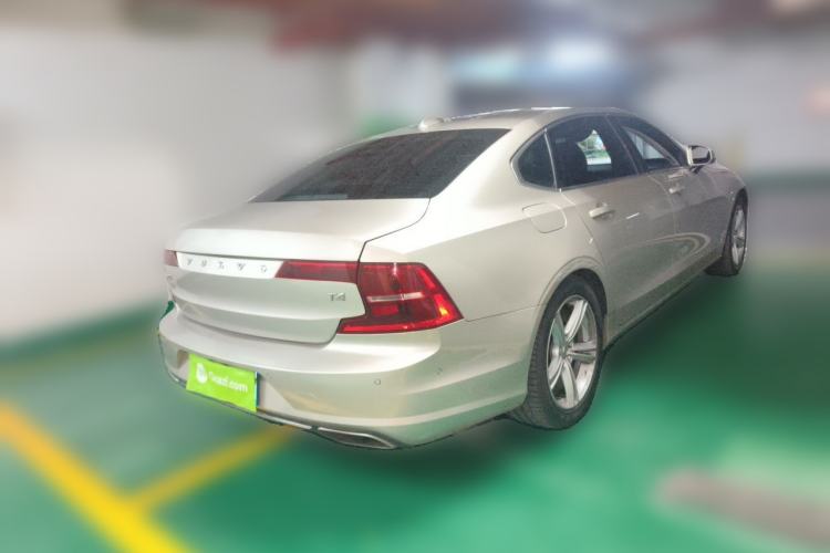 Used Volvo S90 2018 T4 Zhiyuan Edition Rear Right 45 Deg