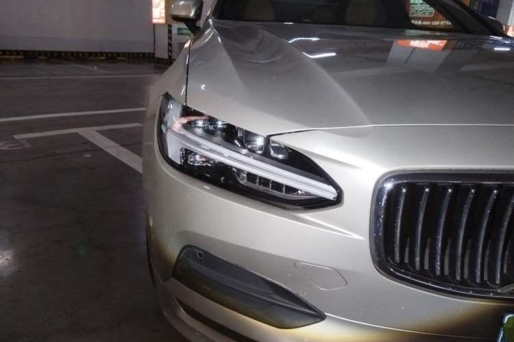 Used Volvo S90 2018 T4 Zhiyi Edition Right Front Headlight