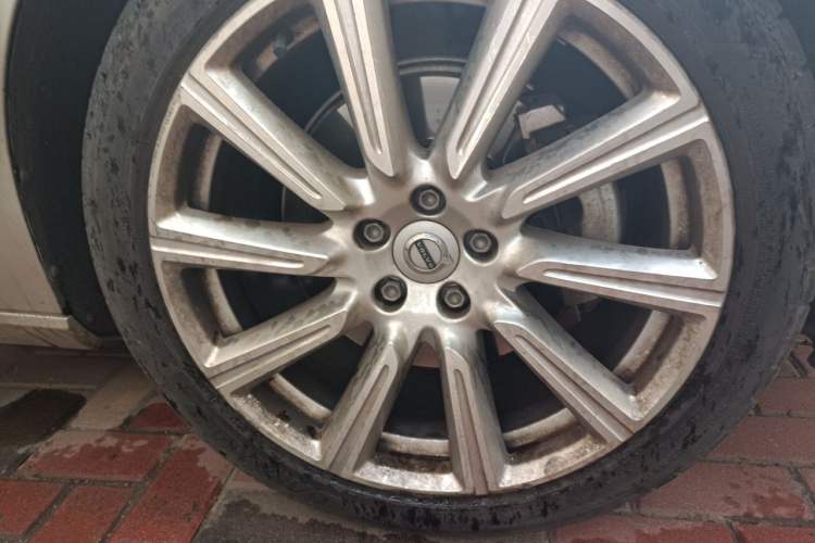 Used Volvo S90 2018 T5 Prestige Edition Right Front Wheel Hub