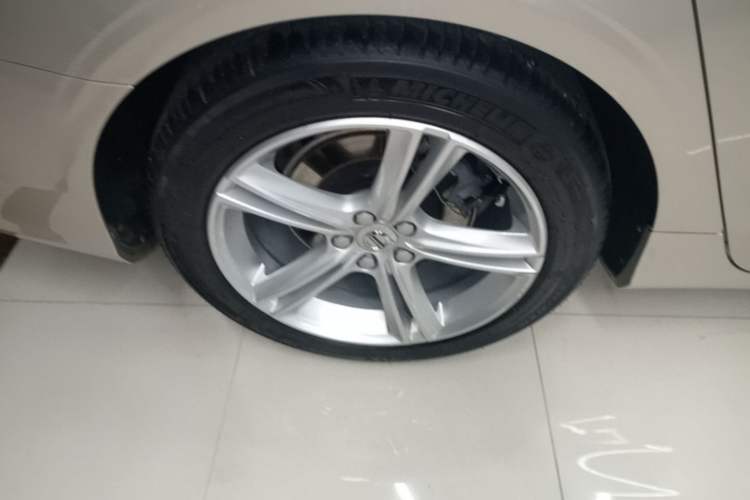 Used Volvo S90 2018 T4 Zhiyuan Edition Right Rear Wheel Hub