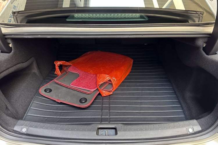 Used Volvo S90 2018 T5 Zhiya Edition Trunk