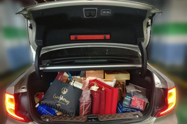 Used Volvo S90 2018 T4 Zhiyuan Edition Trunk
