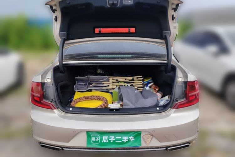 Used Volvo S90 2018 T4 Zhiyuan Edition Trunk