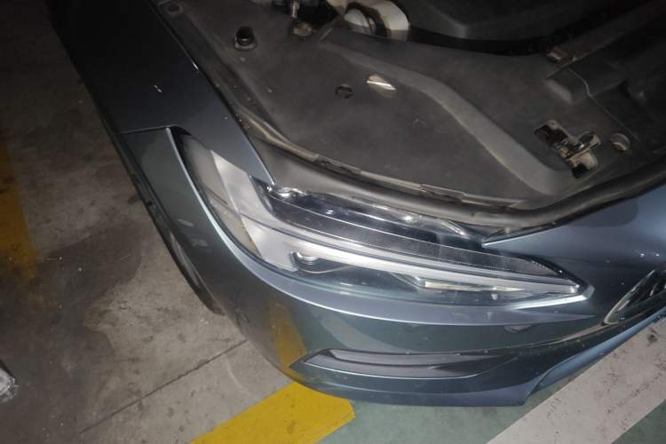 Used Volvo S90 2018 T5 Zhiyuan Edition Right Front Headlight