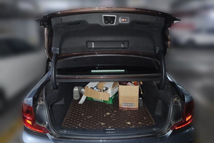 Used Volvo S90 2018 T5 Zhiyuan Edition Trunk