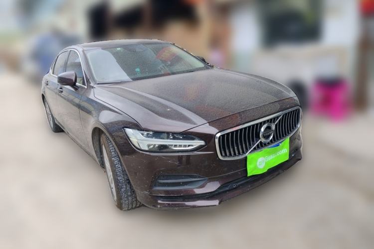 Used Volvo S90 2018 T4 Zhiyi Edition Front Right 45 Deg
