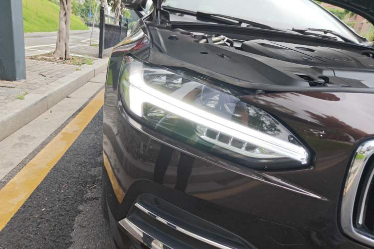 Used Volvo S90 2018 T5 Zhiyuan Edition Right Front Headlight