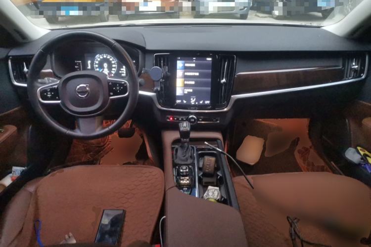 Used Volvo S90 2018 T4 Zhiyuan Edition Center Console