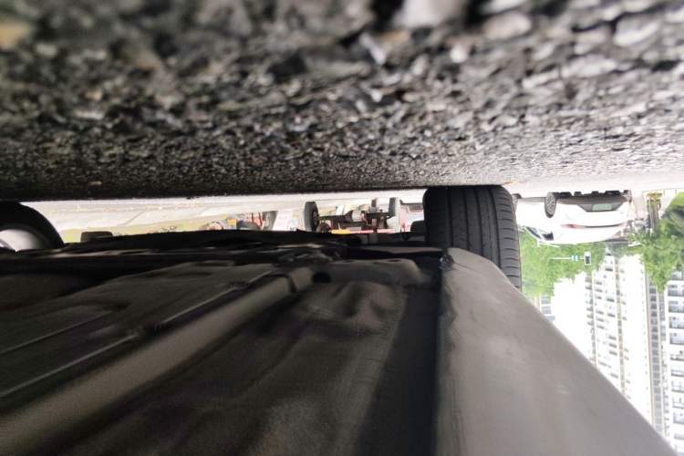 Used Volvo S90 2018 T5 Zhiyuan Edition Chassis Front Left