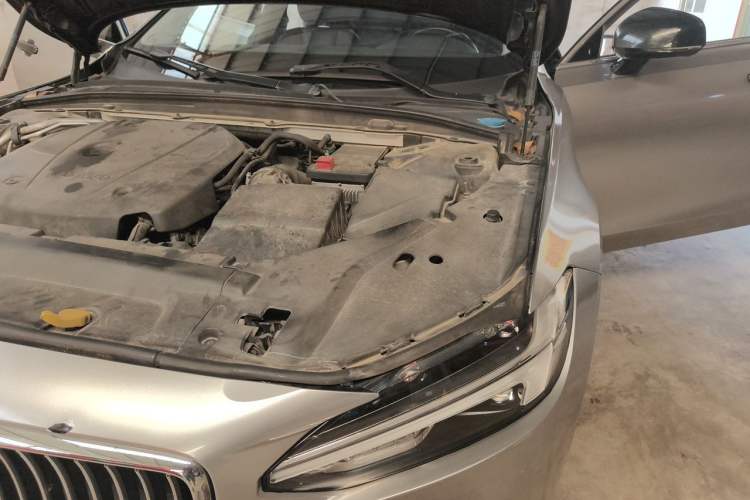 Used Volvo S90 2018 T4 Zhiyuan Edition Engine Bay Left