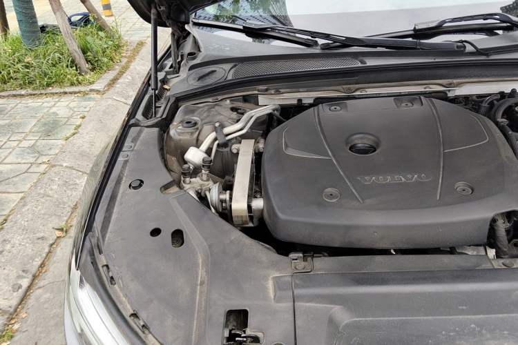 Used Volvo S90 2018 T5 Zhiyuan Edition Engine Bay Right