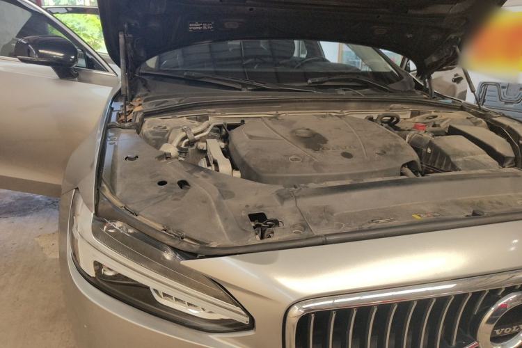 Used Volvo S90 2018 T4 Zhiyuan Edition Engine Bay Right
