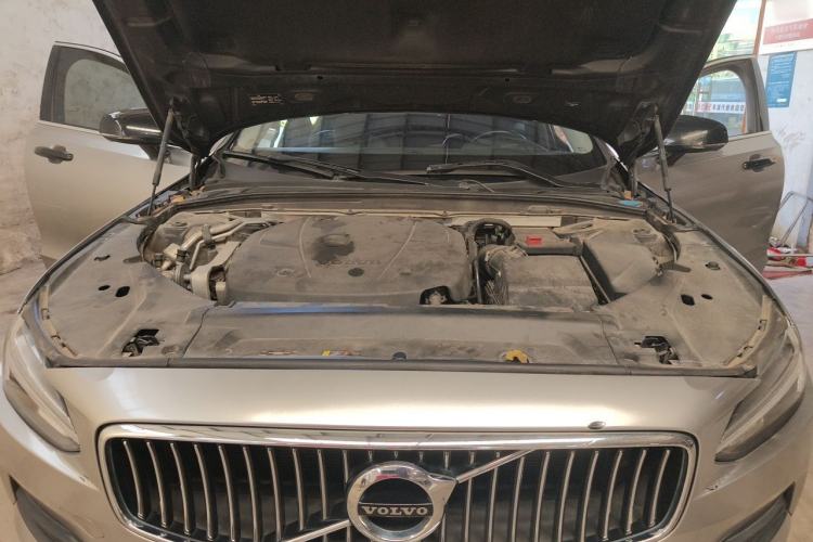 Used Volvo S90 2018 T4 Zhiyuan Edition Engine Bay