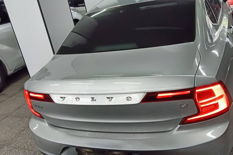 Used Volvo S90 2018 T4 Zhiyuan Edition Exterior 4