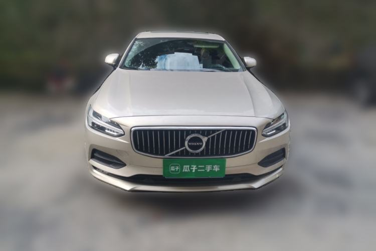Used Volvo S90 2018 T4 Zhiyuan Edition Front