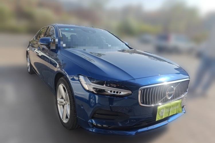 Used Volvo S90 2018 T4 Zhiyuan Edition Front Right 45 Deg