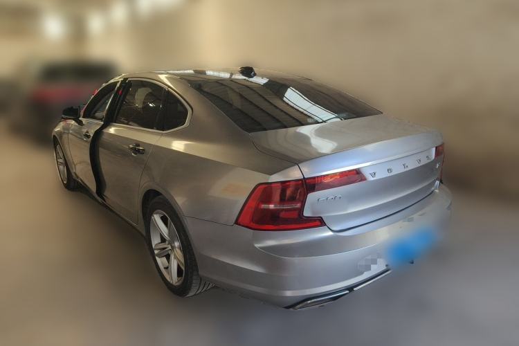 Used Volvo S90 2018 T4 Zhiyuan Edition Rear Left 45 Deg