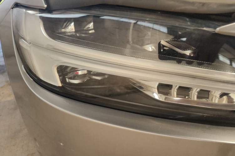 Used Volvo S90 2018 T4 Zhiyuan Edition Right Front Headlight