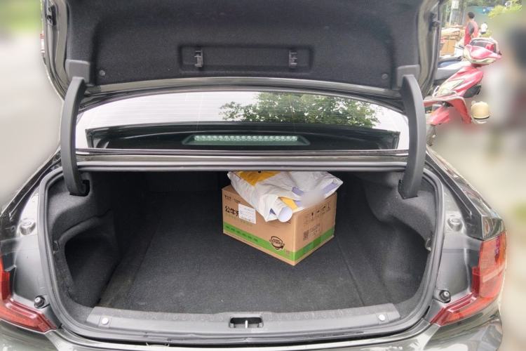Used Volvo S90 2018 T5 Zhiyuan Edition Trunk