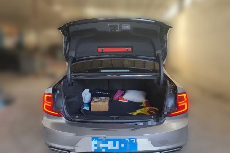 Used Volvo S90 2018 T4 Zhiyuan Edition Trunk