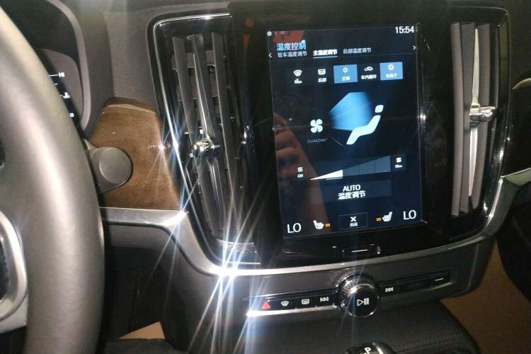 Used Volvo S90 2018 T4 Zhiyuan Edition Audio And AC Panel