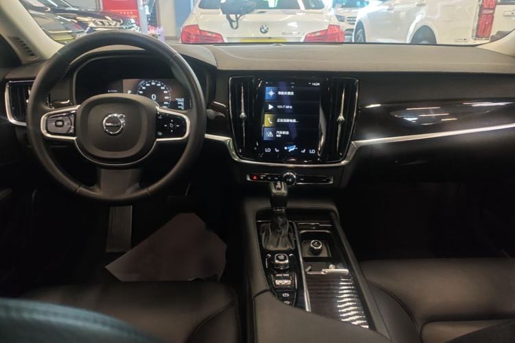 Used Volvo S90 2018 T4 Zhiyuan Edition Center Console