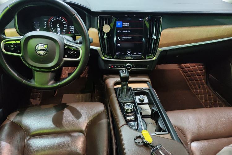 Used Volvo S90 2018 T4 Zhiyuan Edition Center Console