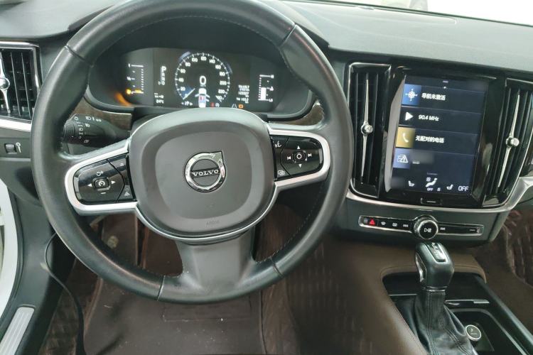 Used Volvo S90 2018 T4 Zhiyuan Edition Center Console