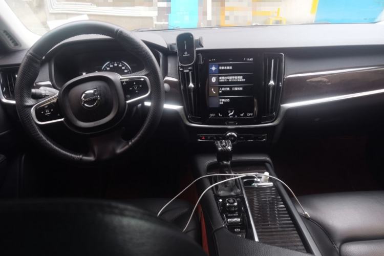 Used Volvo S90 2018 T4 Zhiyuan Edition Center Console