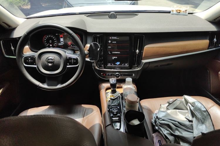 Used Volvo S90 2018 T5 Zhiya Edition Center Console