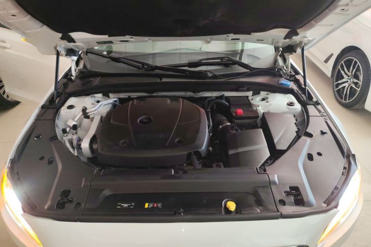 Used Volvo S90 2018 T4 Zhiyuan Edition Engine Bay