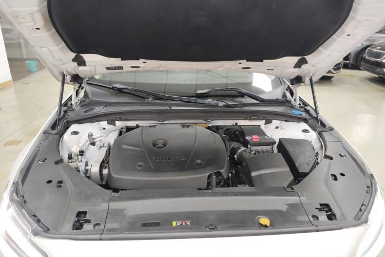 Used Volvo S90 2018 T4 Zhiyuan Edition Engine Bay