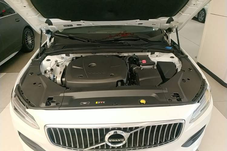 Used Volvo S90 2018 T4 Zhiyuan Edition Engine Bay
