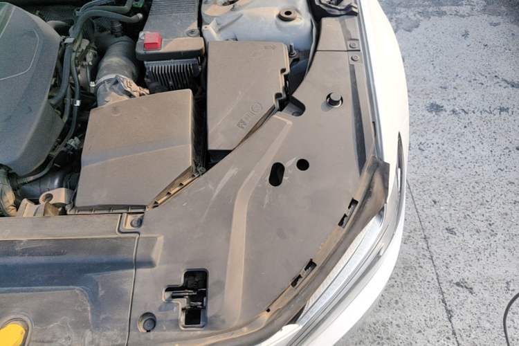 Used Volvo S90 2018 T4 Zhiyuan Edition Engine Bay Left