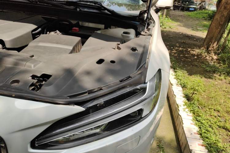 Used Volvo S90 2018 T5 Zhiya Edition Engine Bay Left