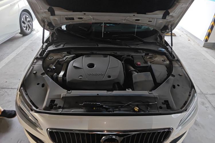 Used Volvo S90 2018 T4 Zhiyuan Edition Engine Bay